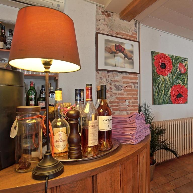 Logis Hotel - Les Pasteliers Lavaur  Ngoại thất bức ảnh